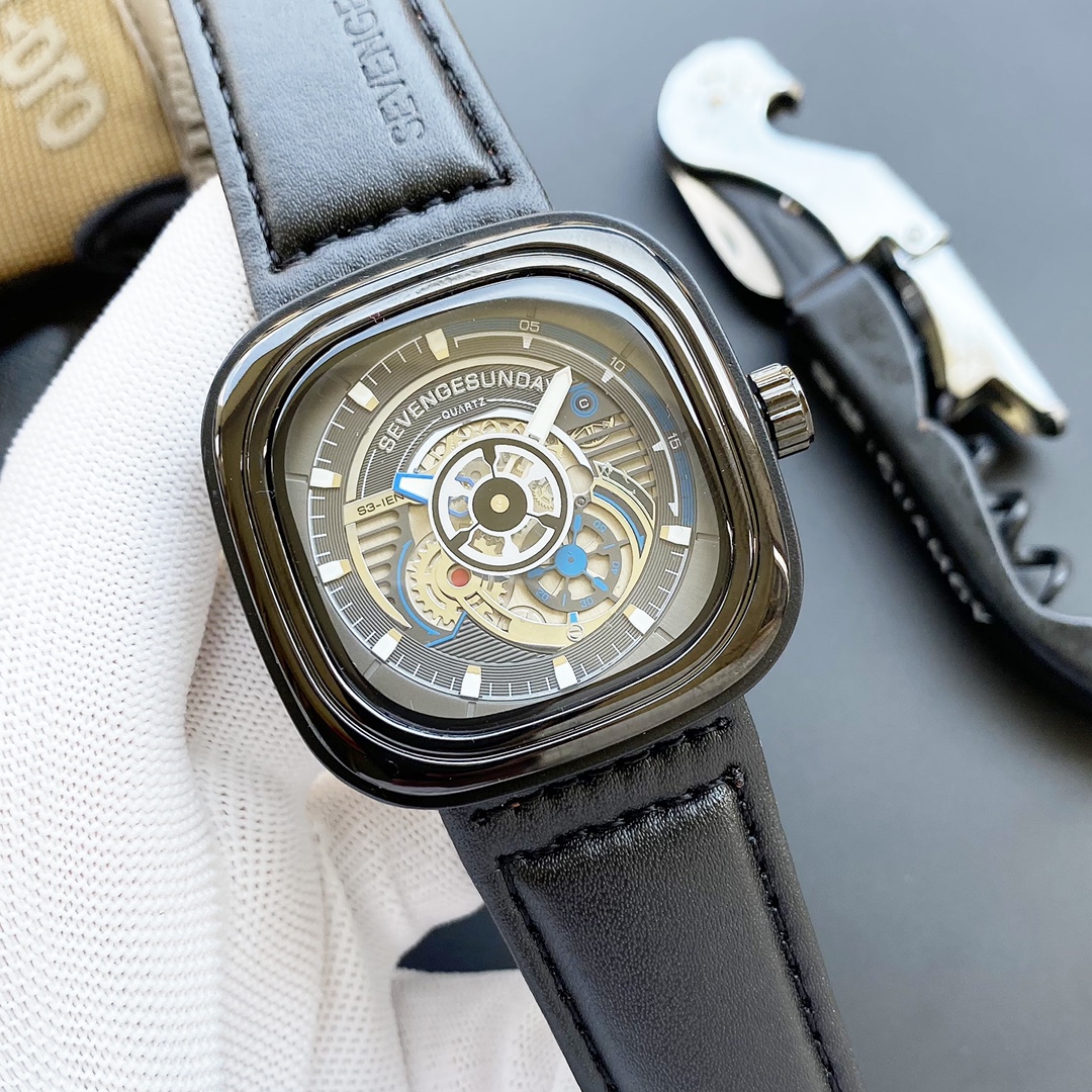 Sevenfriday quartz 2024